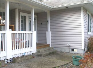 725 Shannon St Unit 2, Steilacoom, WA 98388