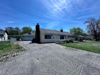 37688 S Groesbeck Hwy, Clinton Township, MI 48036