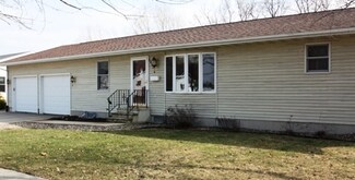 1115 3rd St SE, Waverly, IA 50677