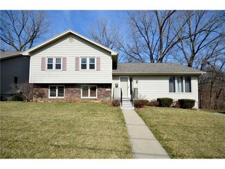 2651 Aurora Ave, Des Moines, IA 50310