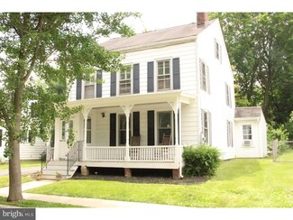 18 Station Rd, Cranbury, NJ 08512