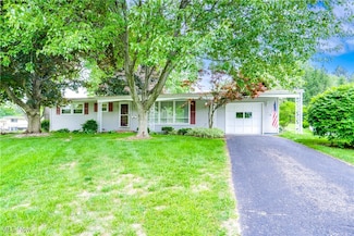 324 Lynn Cir NW, Canton, OH 44708