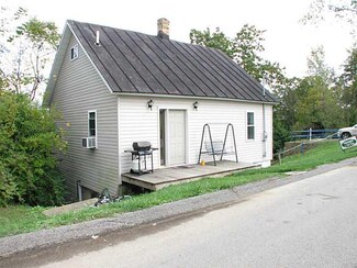 205 S Bluff Ave, Parker, PA 16049