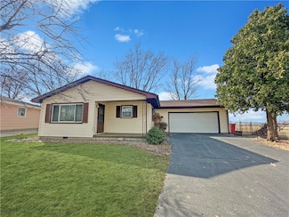 1113 N 32nd St, Mattoon, IL 61938