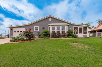 396 S Oak Lee Dr, Onalaska, TX 77360