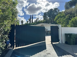 4545 Alonzo Ave, Encino, CA 91316