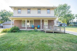 4500 72nd St, Urbandale, IA 50322