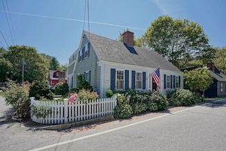 127 Main St, New Castle, NH 03854
