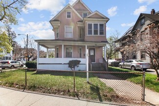284 Dickinson St, Springfield, MA 01108