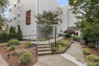 6547 42nd Ave SW Unit 205, Seattle, WA 98136