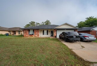 1810 W Franklin St, Shawnee, OK 74804
