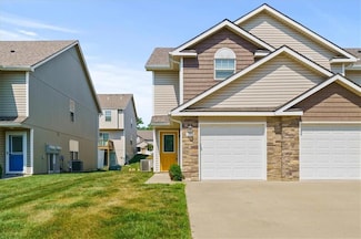 218 N Washington St, Raymore, MO 64083