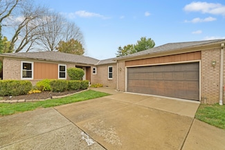 1015 Autumn Woods Dr, Westerville, OH 43081