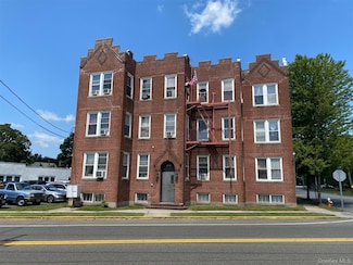 726 Howell Ave Unit B, Riverhead, NY 11901