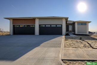 20658 Laurel Ave, Omaha, NE 68022