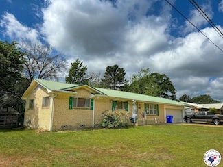 1004 Hillcrest, Linden, TX 75563