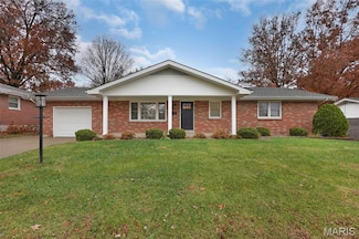 703 Ridgeview Dr, Washington, MO 63090