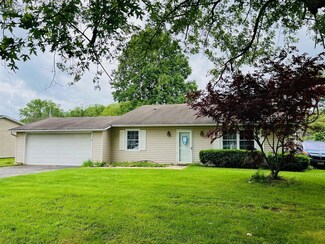 3003 Cypress Dr, Newark, OH 43055