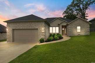 1569 Marquee Cir, Cabot, AR 72023