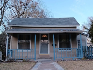 310 SE 5th St, Newton, KS 67114