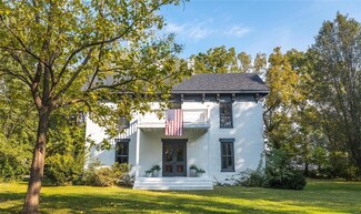 725 W Springfield St, Saint James, MO 65559