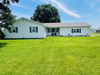 1600 Lakeview Heights, Pittsfield, IL 62363
