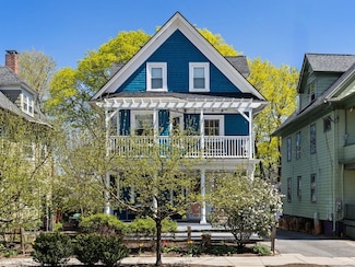 143 Ivy St, Providence, RI 02906