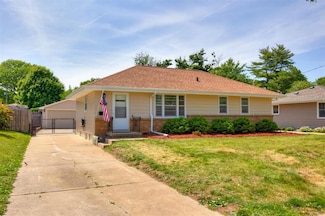 4236 40th St, Des Moines, IA 50310