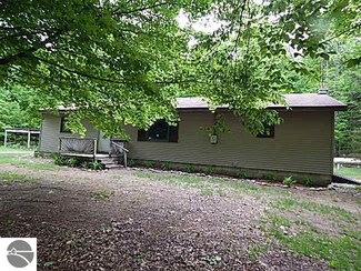 17475 M-115, Marion, MI 49665