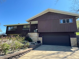 535 S Cairns Ave, Richland Center, WI 53581