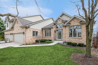 5207 Creek Dr, Western Springs, IL 60558
