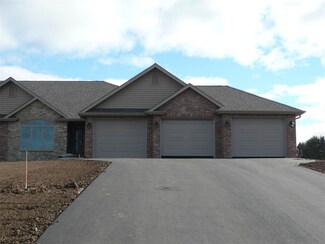 737 Birch St, Byron, IL 61010