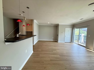11375 Aristotle Dr Unit 9-303, Fairfax, VA 22030