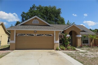 645 Bayside Dr, Tarpon Springs, FL 34689