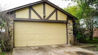 3330 Overcross Dr, Houston, TX 77045