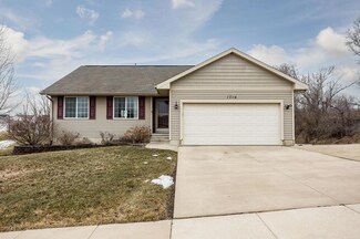 1716 23rd St SW, Cedar Rapids, IA 52404