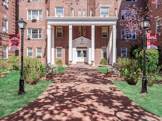 76-35 113th St Unit 4M, Forest Hills, NY 11375