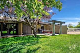 101 & 103 Minot St, Middleton, ID 83644