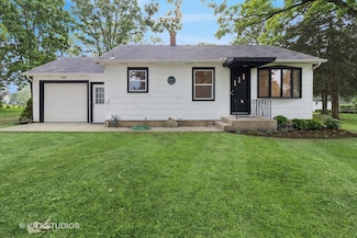 2309 N Riverside Dr, McHenry, IL 60051