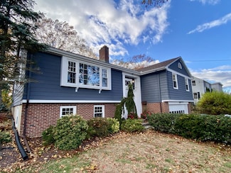 841 Ridge Rd, Wethersfield, CT 06109