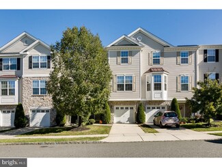 110 Acorn Dr, Mount Royal, NJ 08061