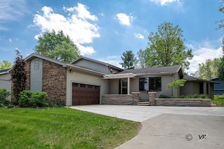 2031 Winchester Dr, Freeport, IL 61032
