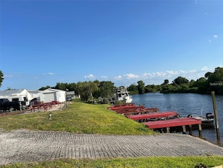 14725 NW 1st Pkwy Unit RB6, Okeechobee, FL 34972