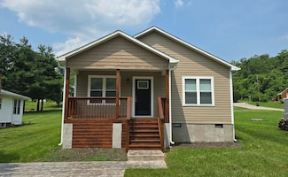 216 Franklin Ave, Vinton, VA 24179