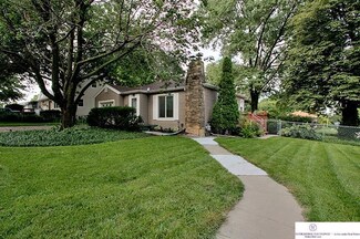 2348 N 69th St, Omaha, NE 68104
