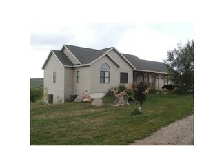 10502 70th St, Olin, IA 52320