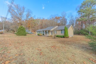 7205 Flagstone Dr, Ooltewah, TN 37363