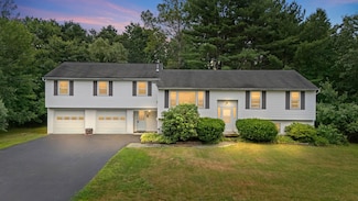 17 May Dr, MerriMacK, NH 03054