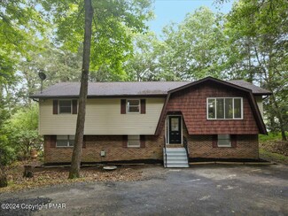 2349 Woodcrest Dr, East Stroudsburg, PA 18302