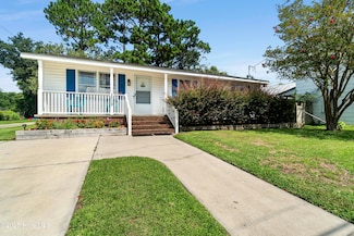 509 Broad St, Oriental, NC 28571